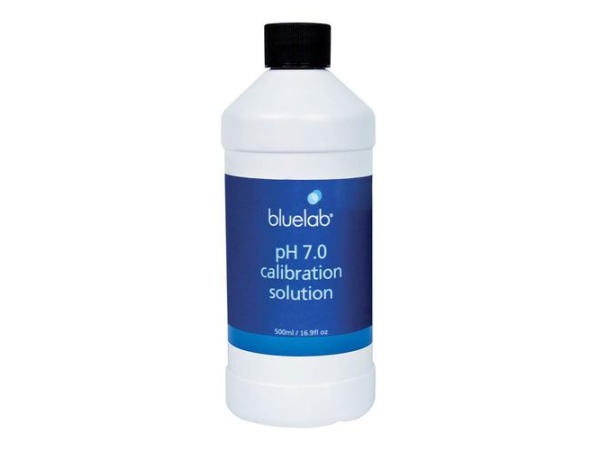 bluelab_ph_7_0_calibration_solution
